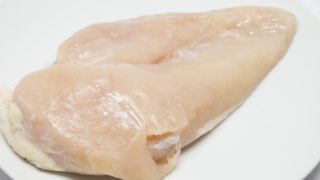 今日の一皿の鶏のむね肉には疲労回復物質が含まれている